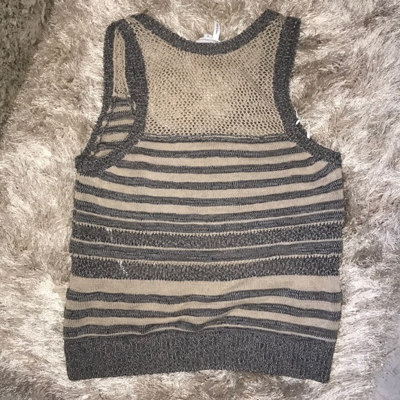 BCBG Top☑️✨ - Picture 3 of 3